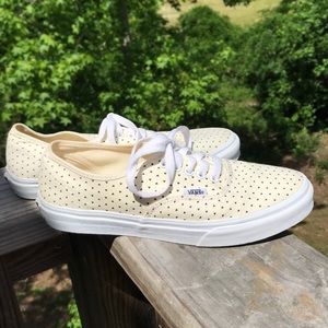 VANS RARE 💕 Tiny hearts 💕 low top sneakers